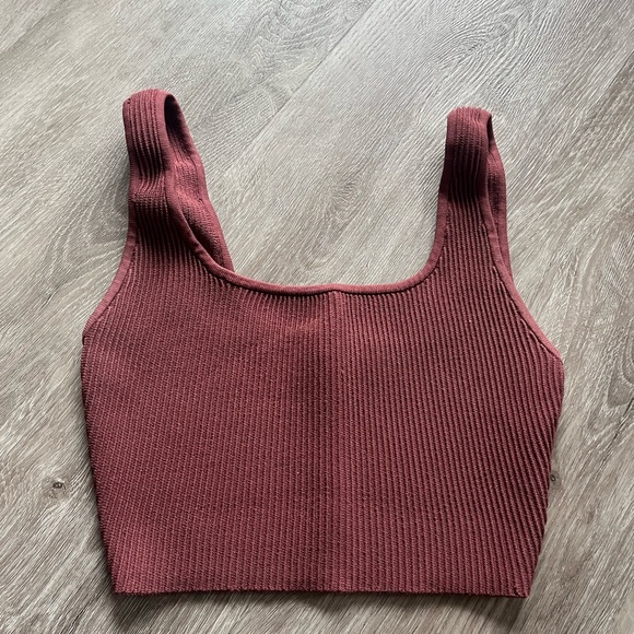 Babaton Sculpt Knit Cropped Tank - Picture 1 of 2